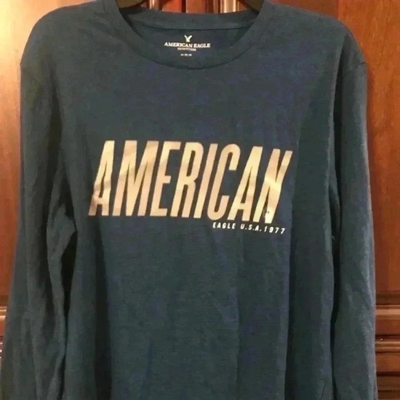 AMERICAN EAGLE REFLECTIVE LOGO BLUE T-SHIRT SZM - Picture 1 of 8